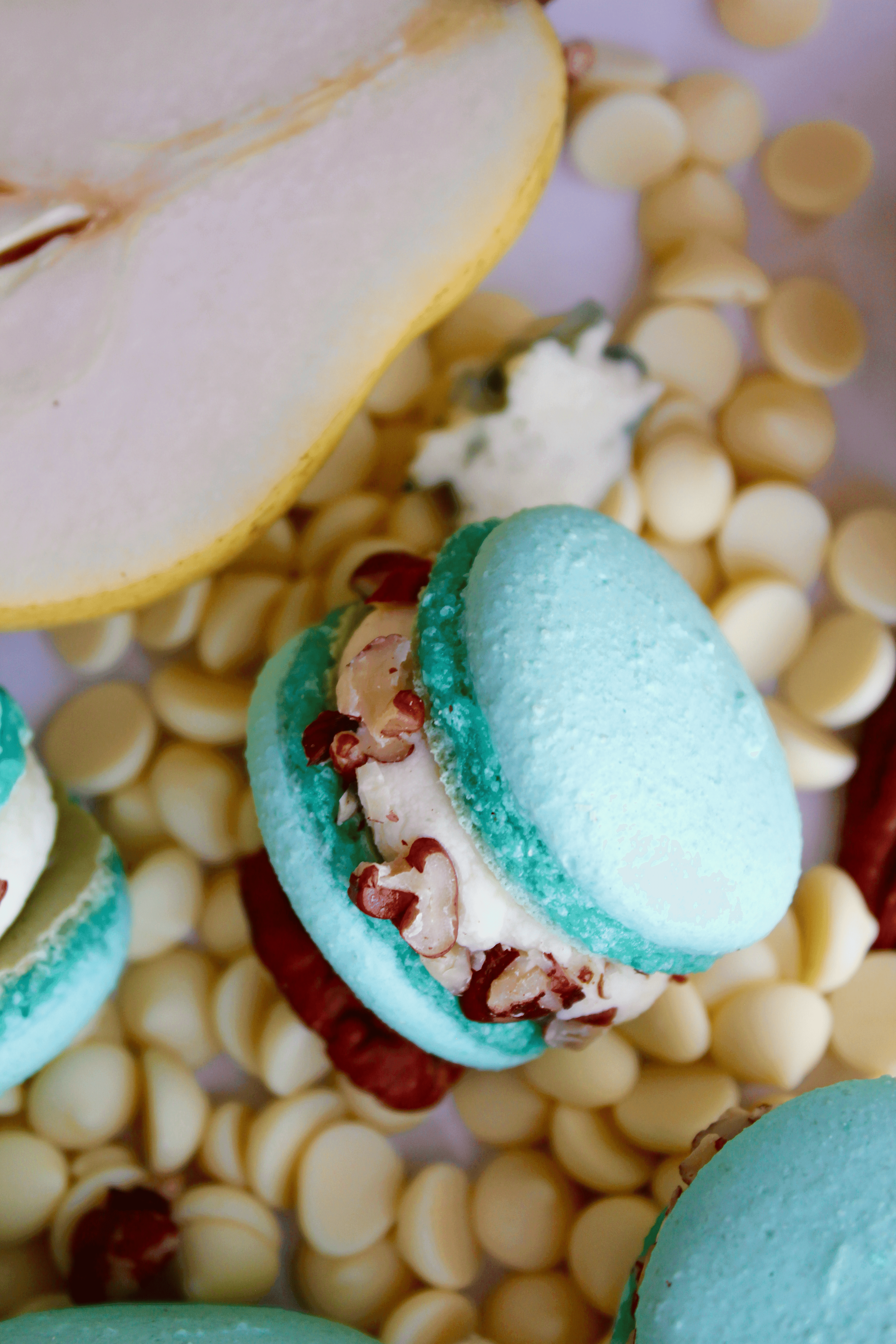 Blue Cheese, Pear & Vanilla macaron
