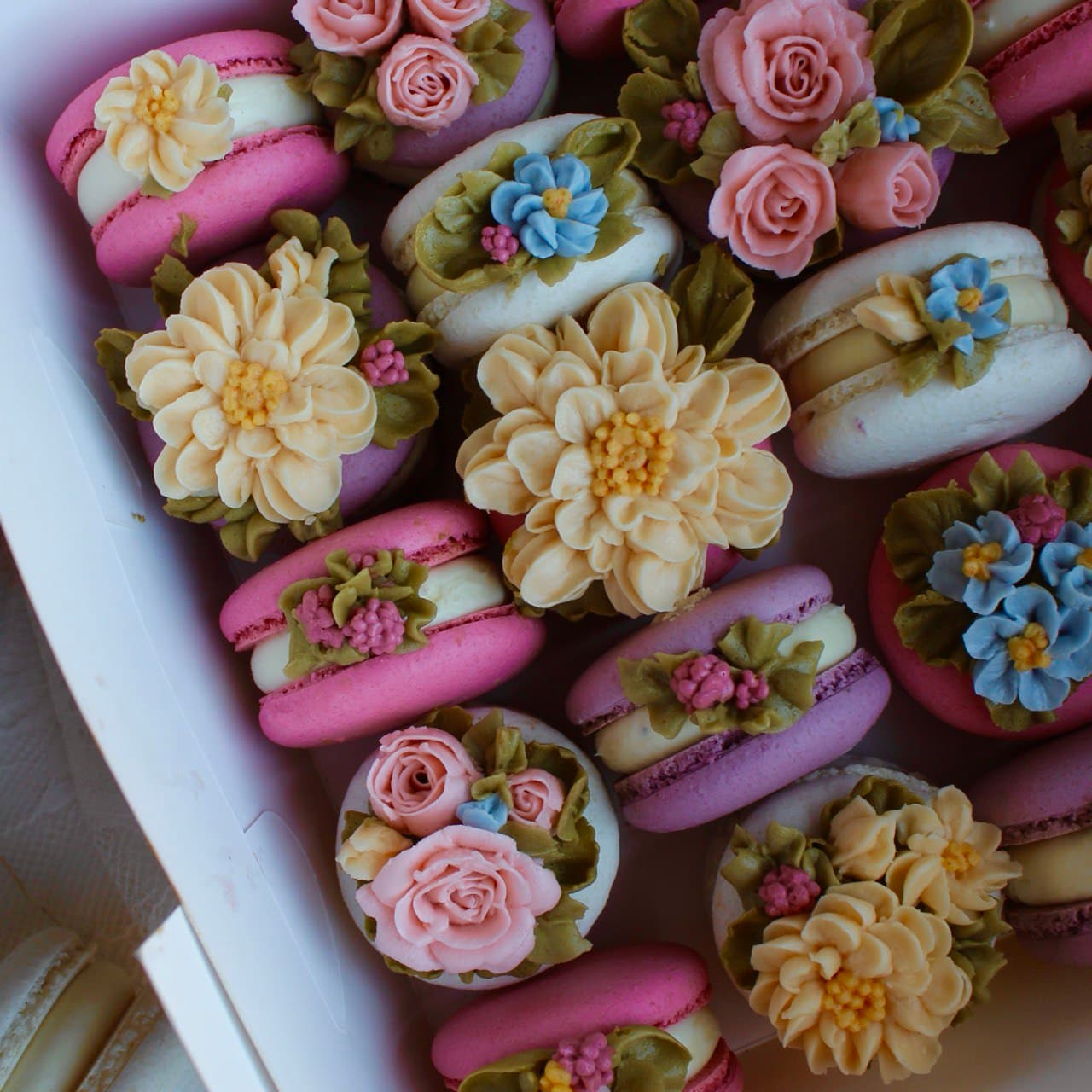 Macaron Box “Pure Bloom 16” (DF·GF)