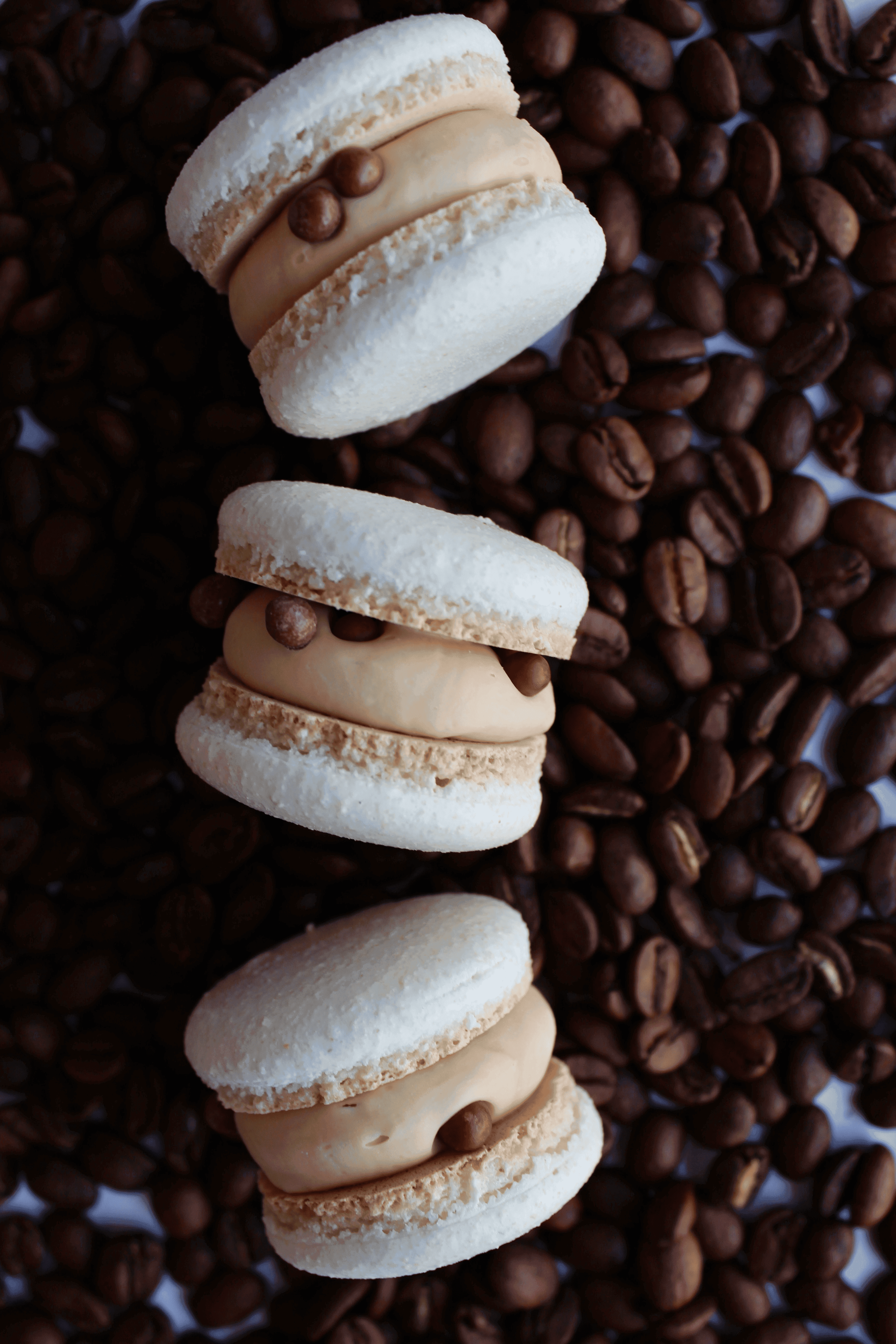 Coffee with Baileys macaron