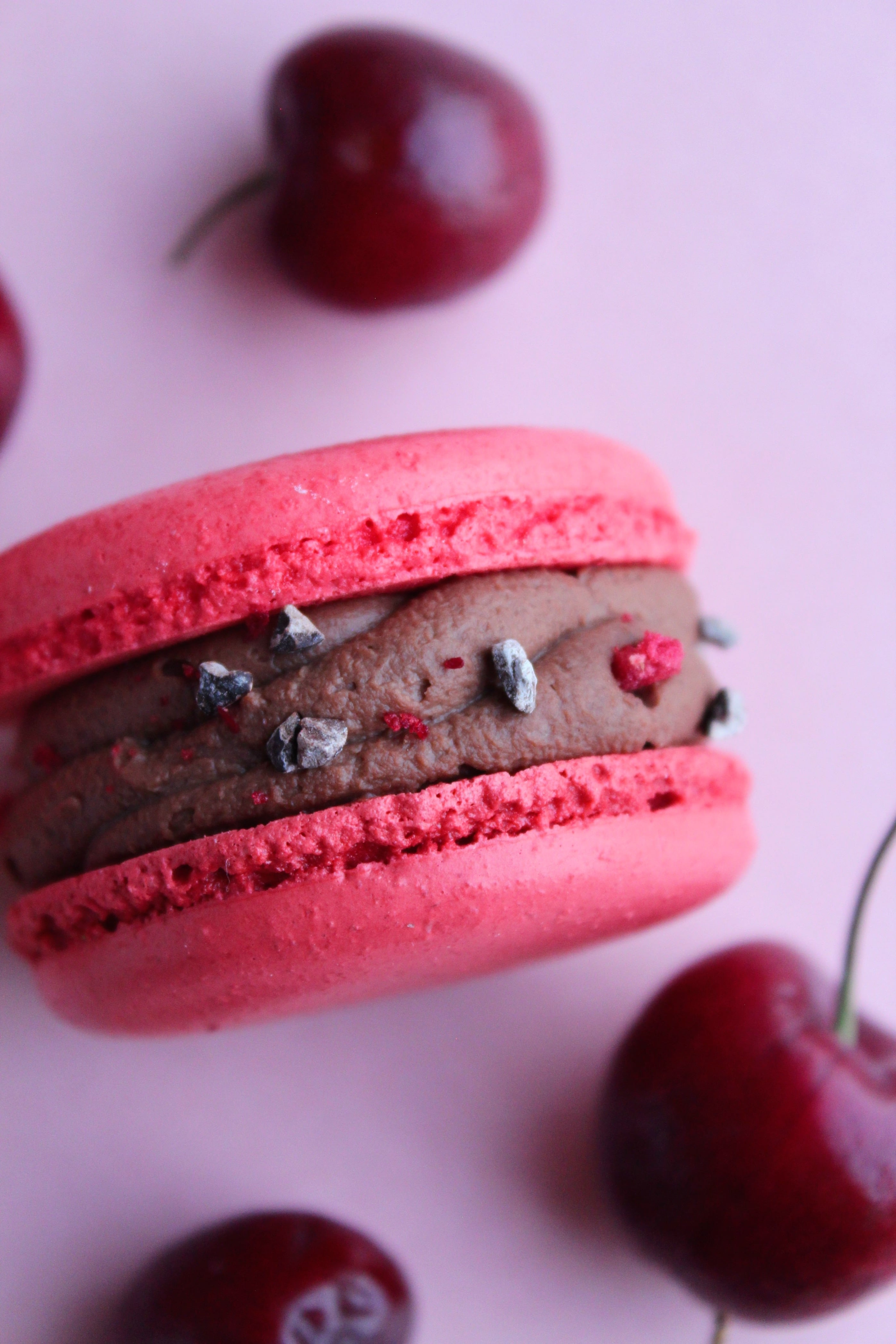 Cherry chocolate maacron